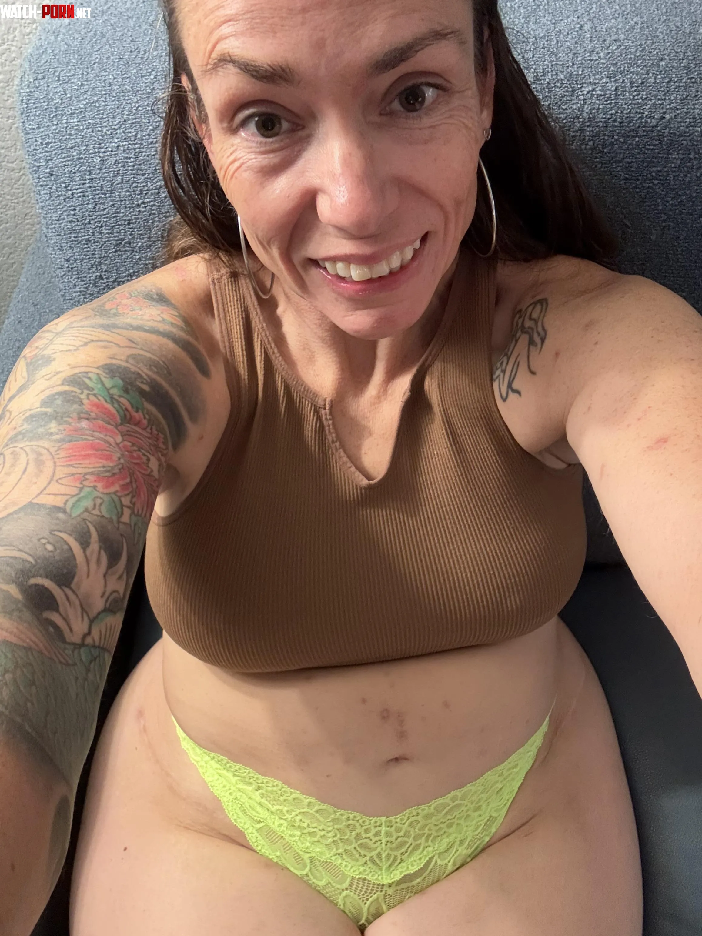 These underwear don’t cover much by cindyvanessa