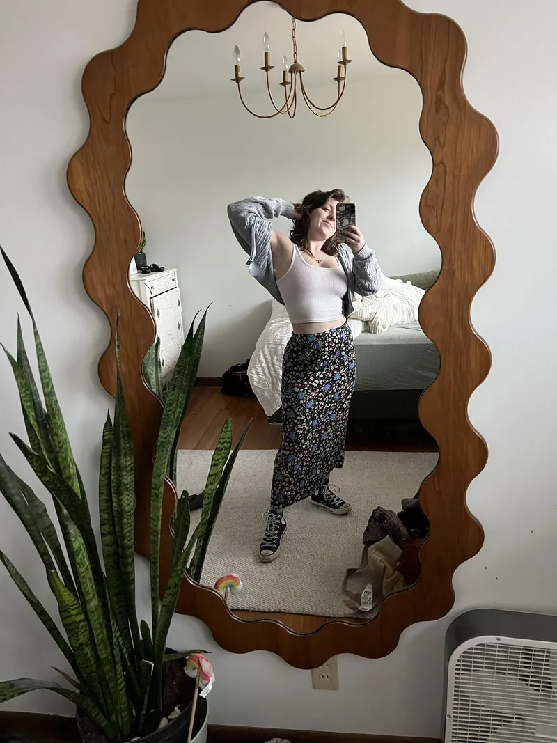 Thumbnail Sporty and Stylish: Gym Essentials in Croptopgirls - BrandeeKania