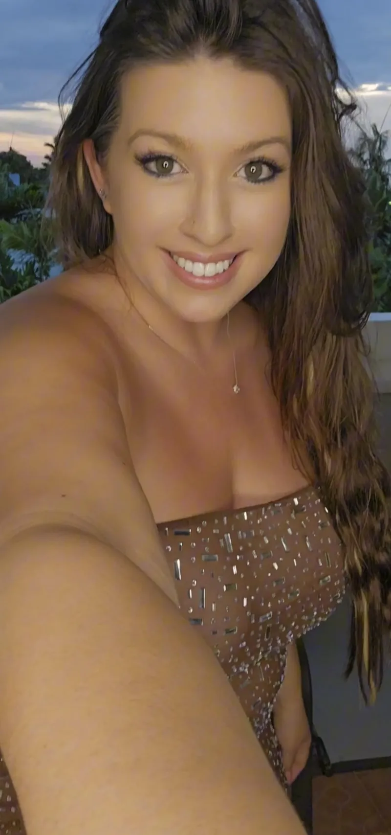 Thumbnail Babylittlelo: 'Real Mom & Certified MILF' - A Milfie Journey