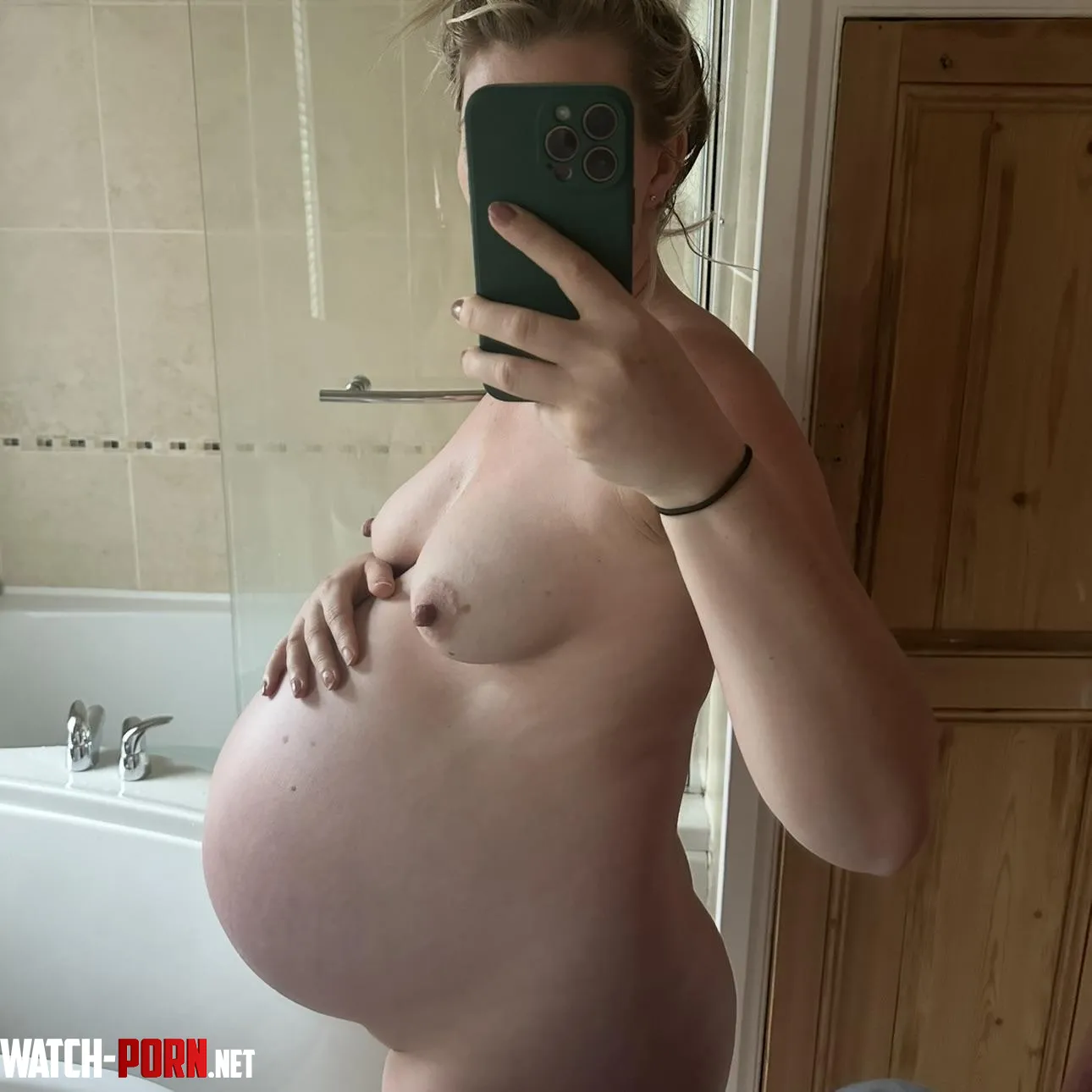Pregnancy suits me by laurarosevip