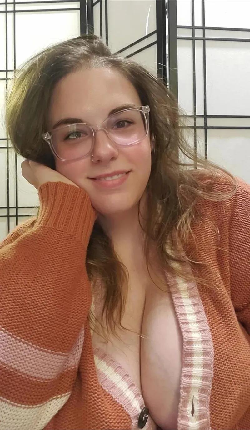 Thumbnail Charmingly Cute Delivery Driver Brings Excitement | BBW