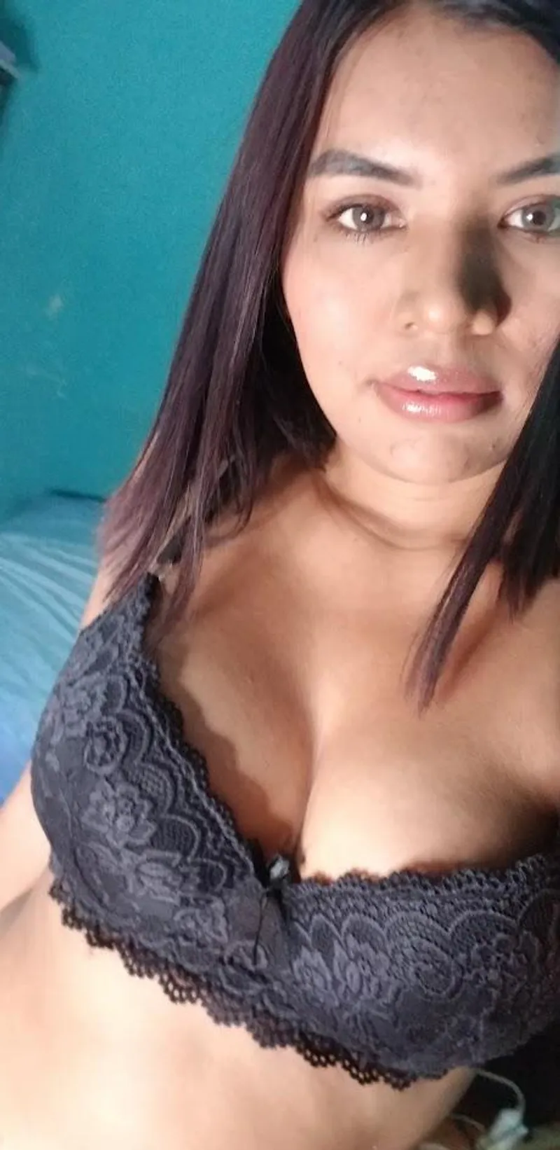 Thumbnail Siren468 Challenges Beauty Standards with 'Small Tits are Sexy Too' Post