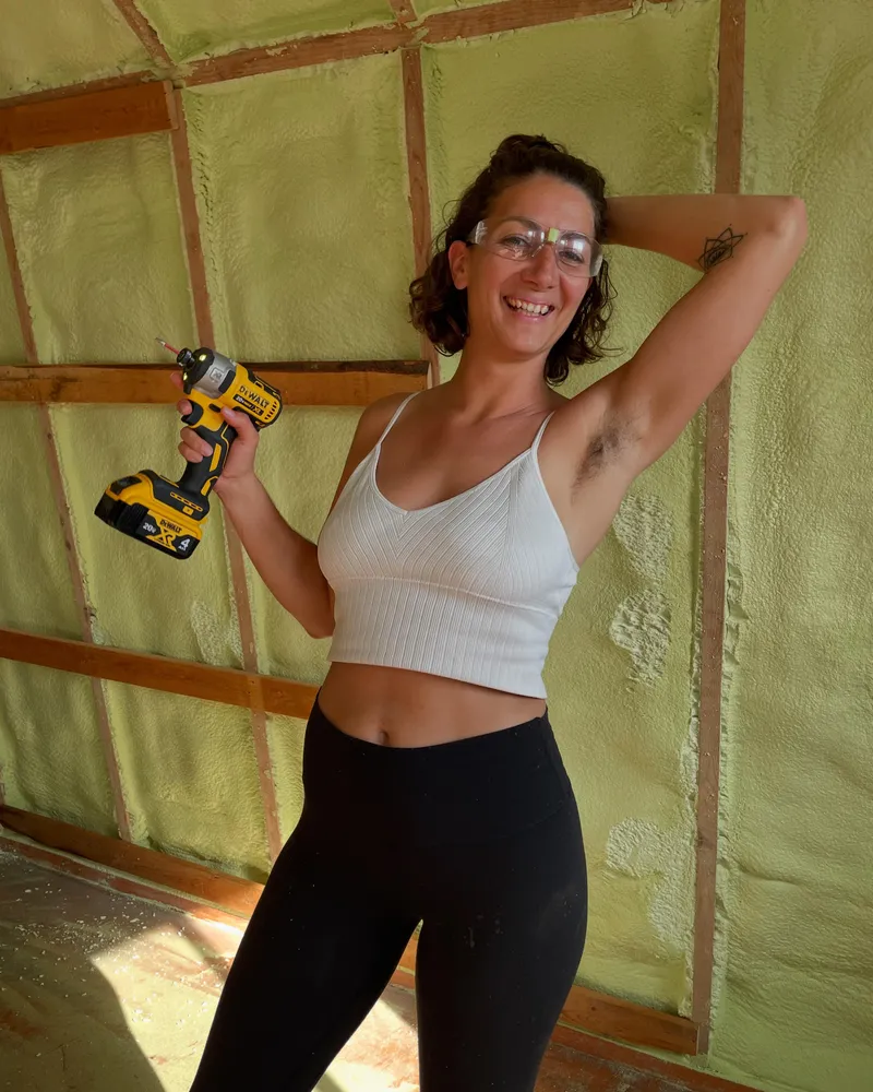 Thumbnail Embrace the Construction Cutie Vibe with maplesyrup_girl | HairyArmpits