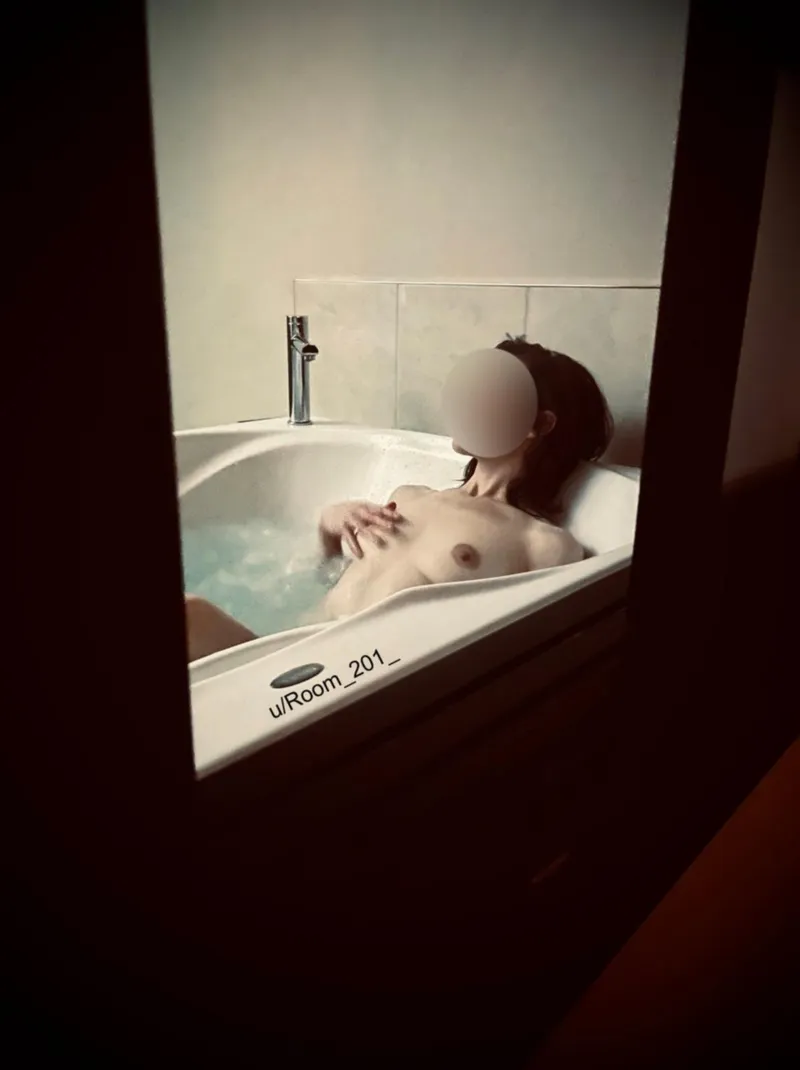 Thumbnail Room_201_'s Unique Perspective on Feminine Beauty