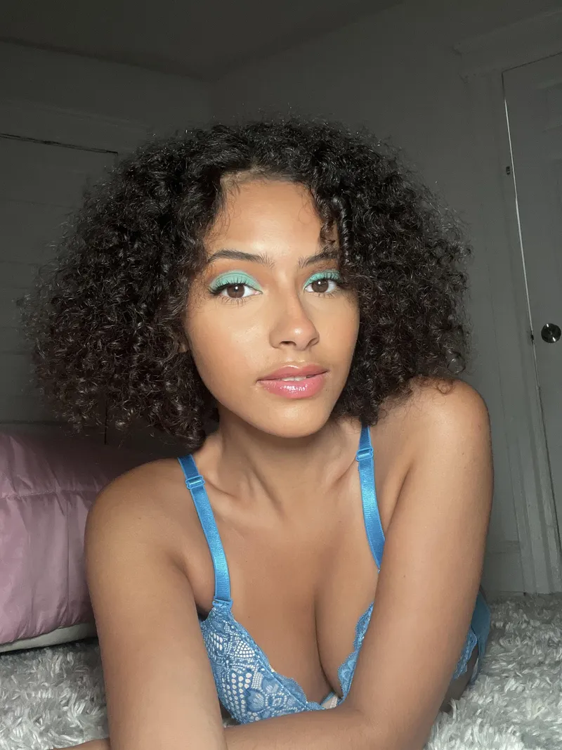 Thumbnail Saturday Vibes with naomidazexo: A Celebration of EbonyAmateurs