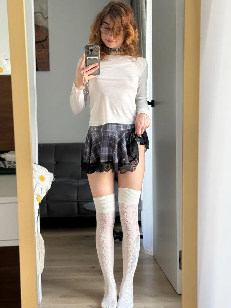 Thumbnail Spreading Good Vibes with a Quick Selfie | Posyaako