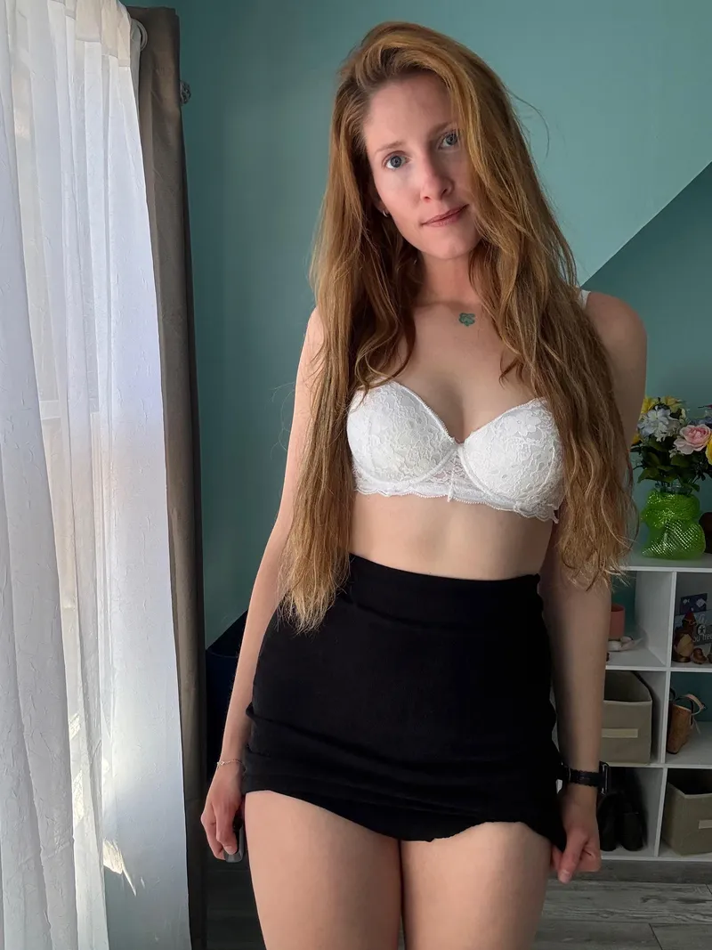 Thumbnail Discover the Sensational @emersonbloom22 on Instagram