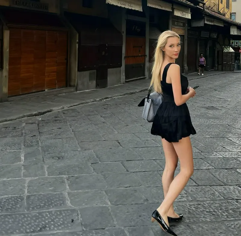 Thumbnail Striving for Class in Style: velvet_vixen24's Journey in classysexy