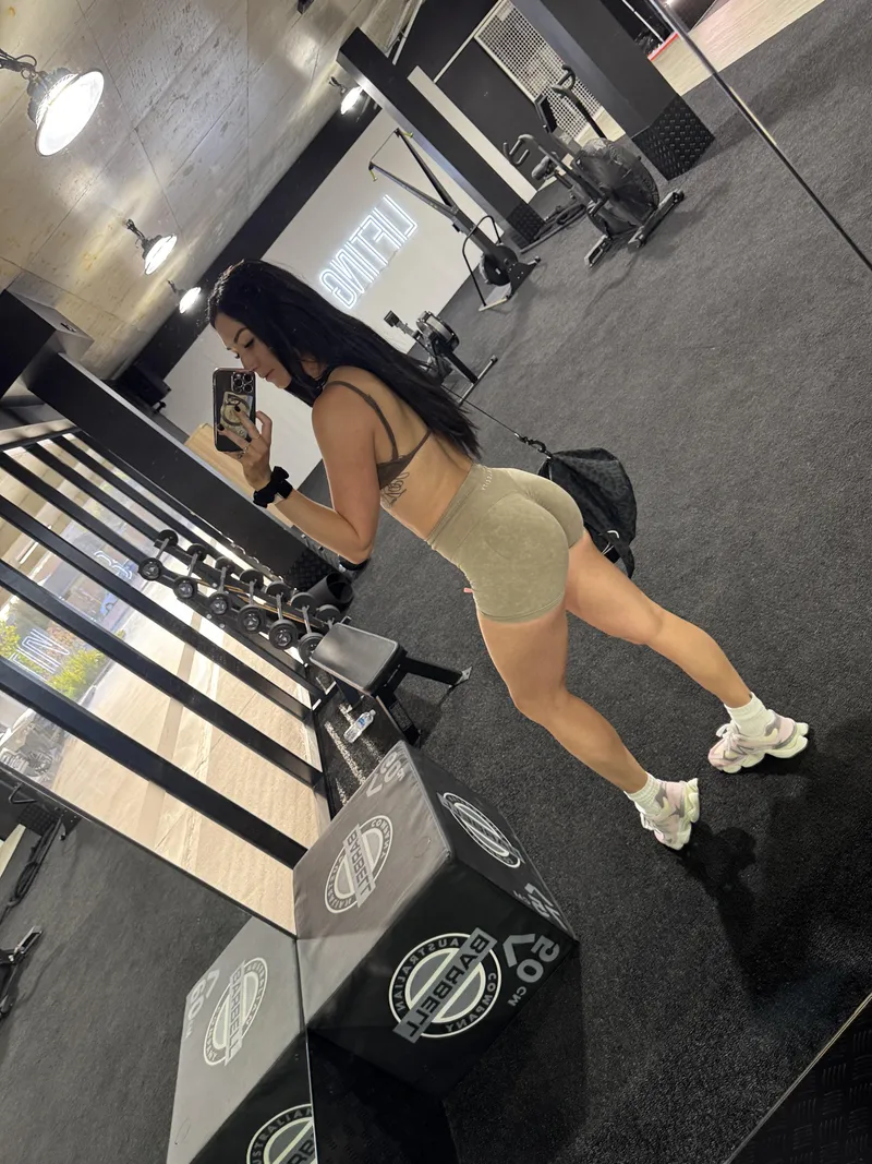 Thumbnail Is it a Bubble Butt? Exploring Definitions with SaffronSunflower_