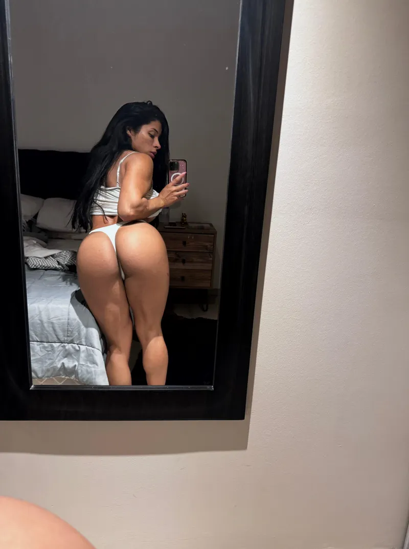 Thumbnail Indulge in Tied-Up Fantasies with MarianaCrazy