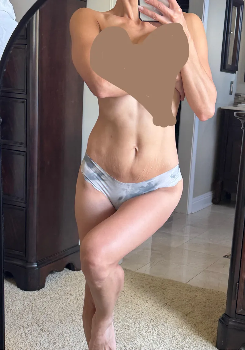 Thumbnail Spreading Joy on a Thursday with Intimate Wear