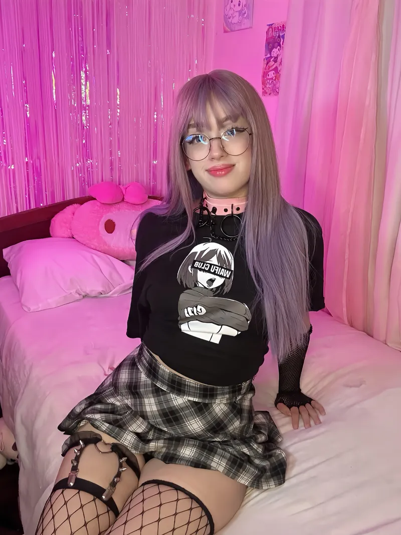 Thumbnail Adorable or Provocative: Discovering Cuteness with Lilplastic_