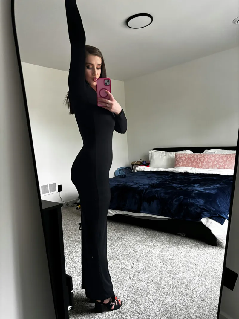 Thumbnail Timeless Elegance: Perfect in a Black Dress by Milaviktoriaxo