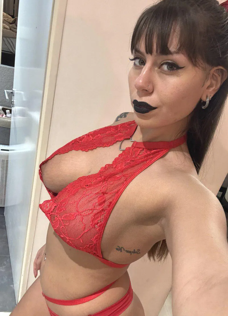 Thumbnail Gothic Elegance: Specific_Ad1811 Dives into Smooth Goth Pits in the Armpit Fetish Category
