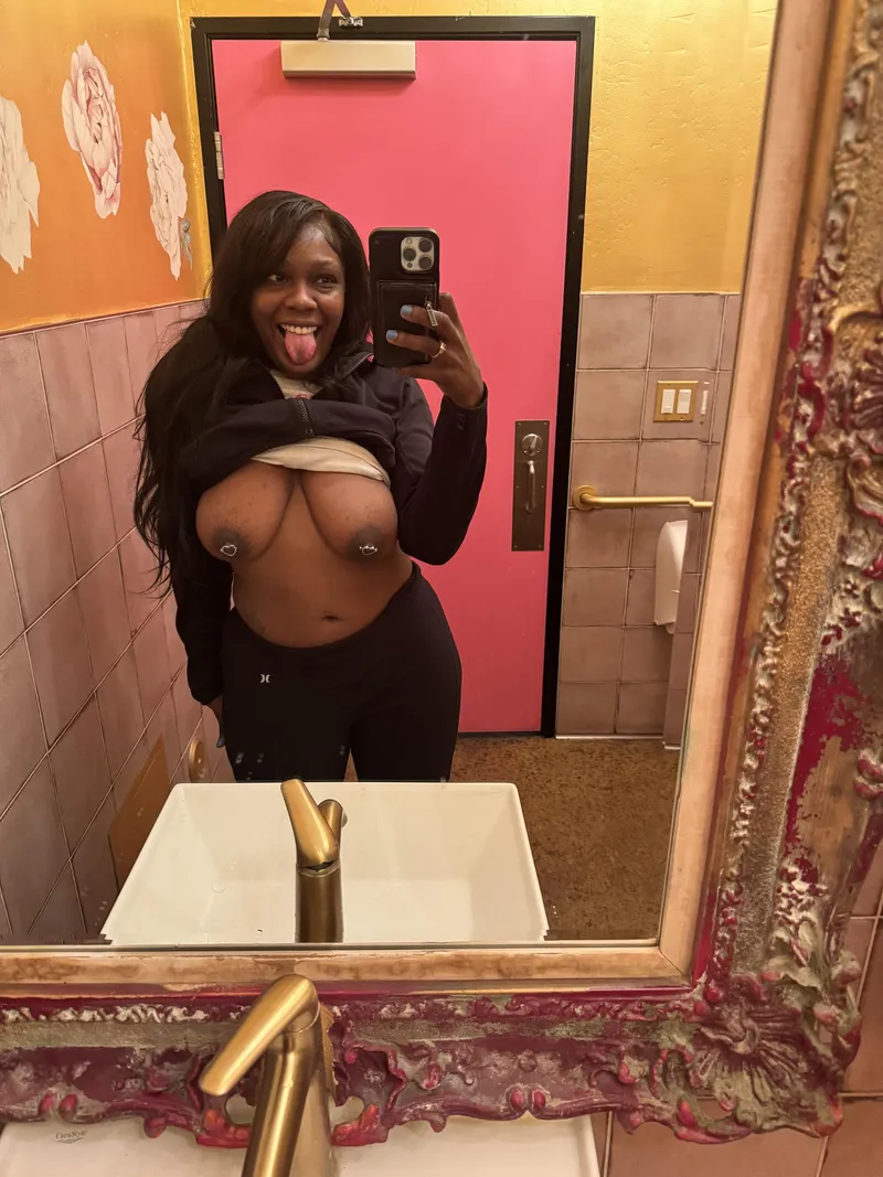 Thumbnail Have an Amazing Day Today with EbonyCuties | TilaToti