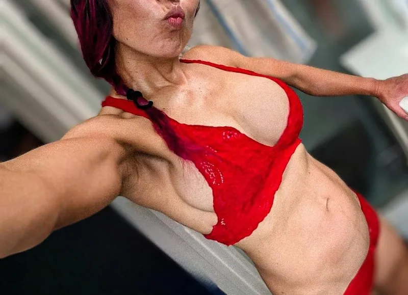 Thumbnail The Allure of All Red: Insights from kitsunechanjp in lingerie