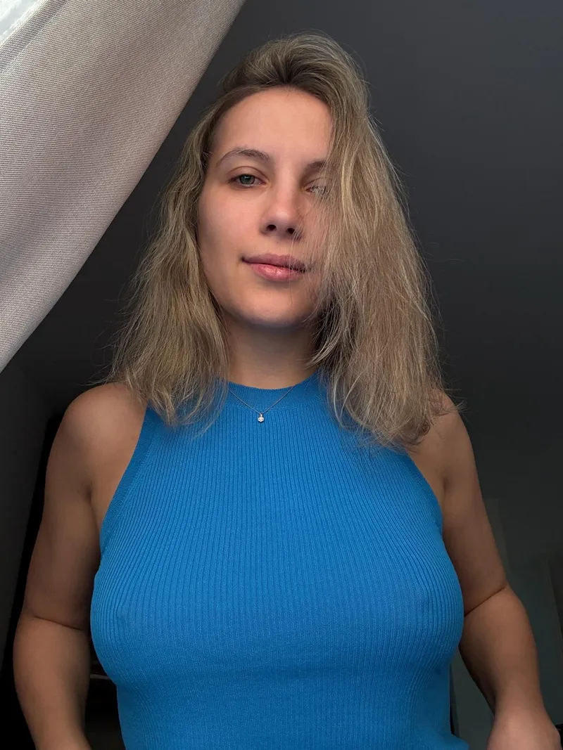 Thumbnail Morning Pookies Delight: verove95's Braless Reveals
