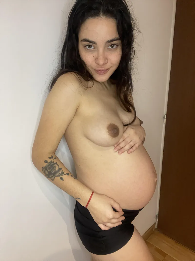 Thumbnail peachyygirly's Confidence: Not Too Pregnant to Ride You in PregnantPetite