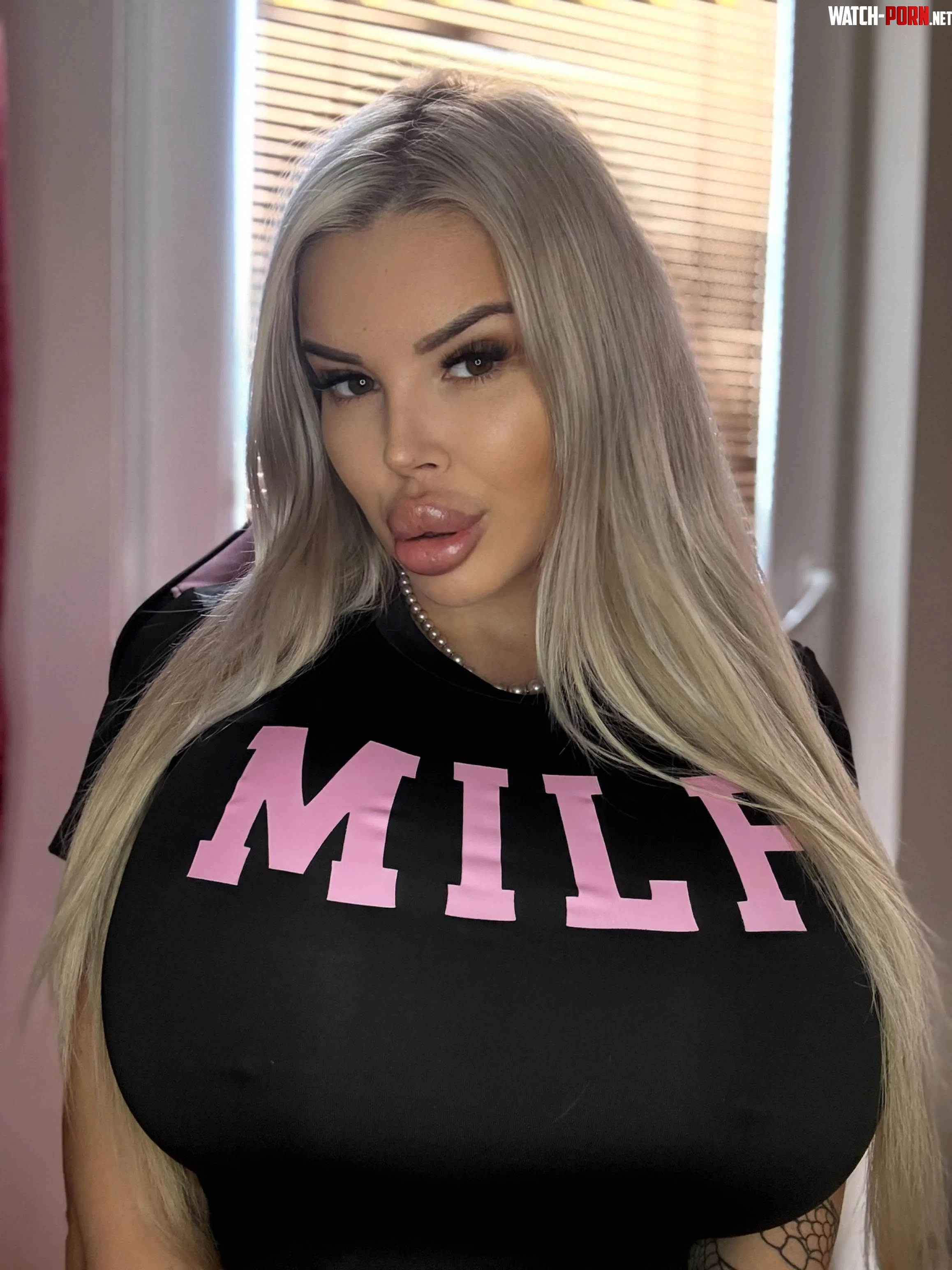 Your favourite bimbo milf by Barbiekristinax