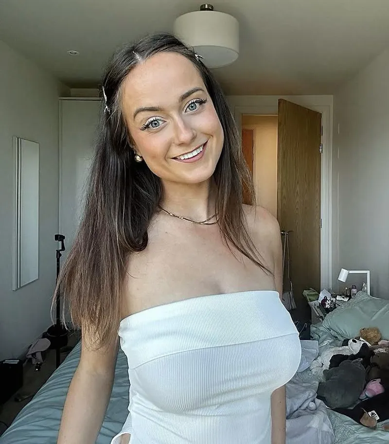 Thumbnail Able_Information6488's Filled Fantasy: Exploring the World of Busty Tops