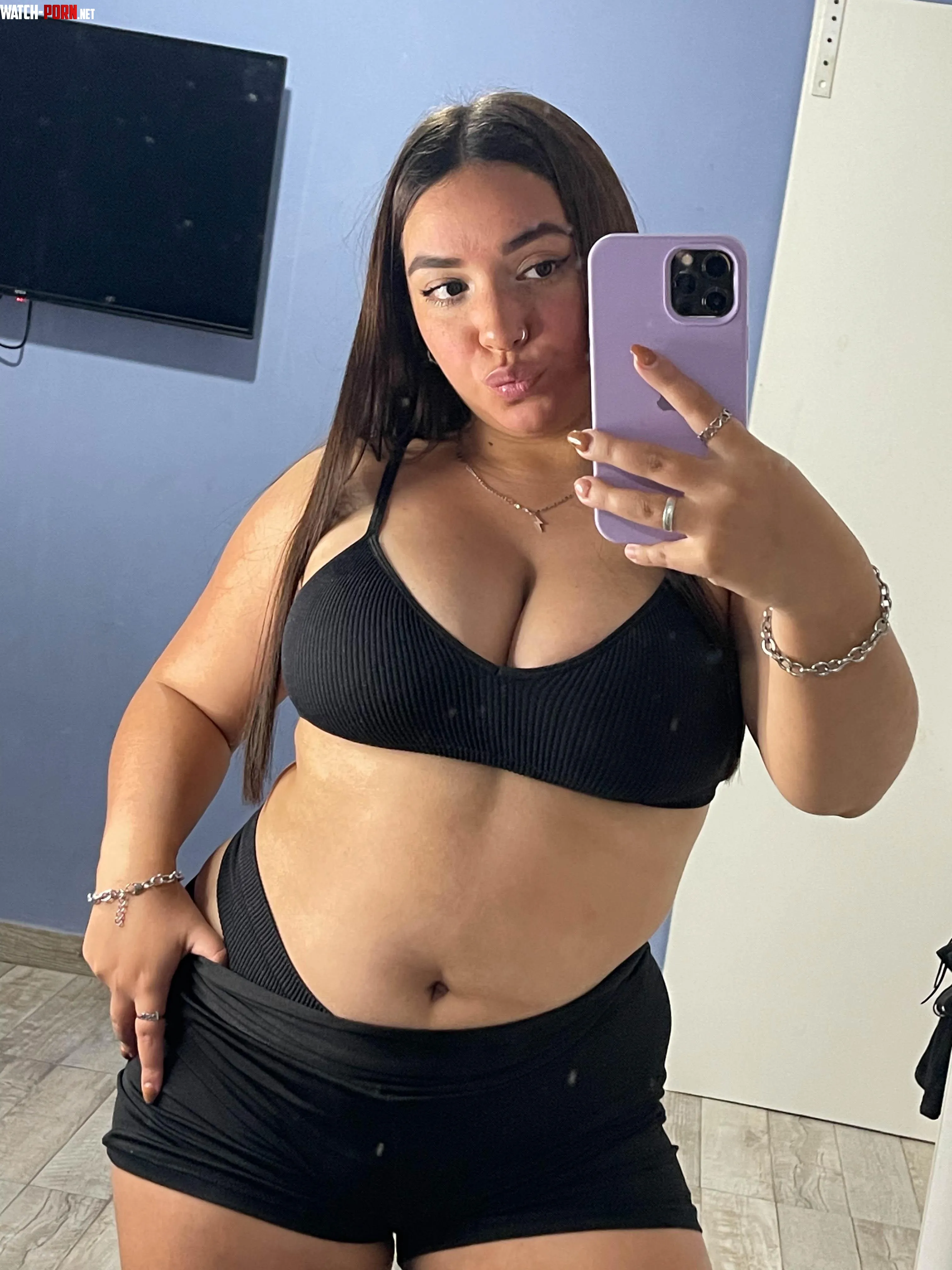 recently gained 36lbs binge eating, would you take me on a date despite my size? by Relationship_prince