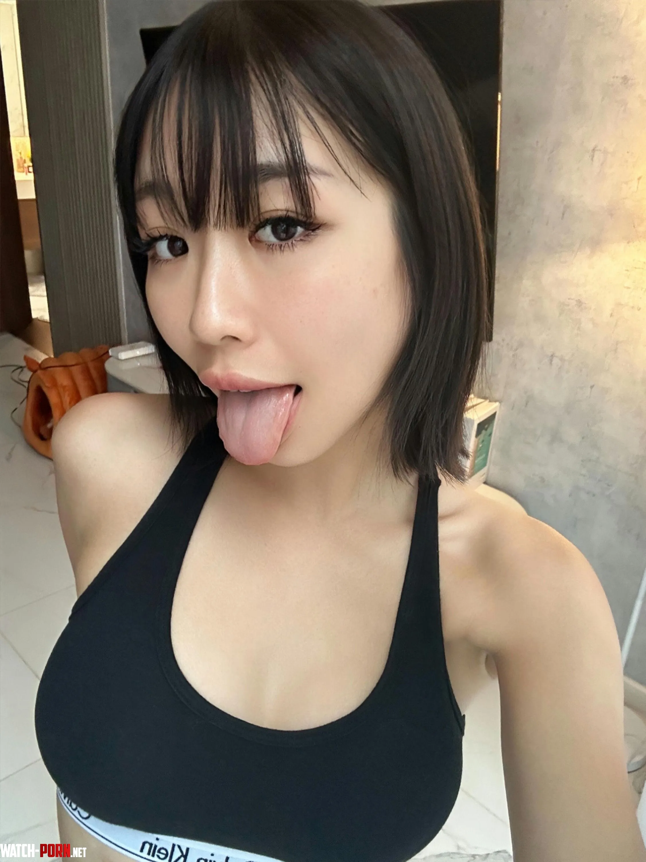 Do you think my daddy's friends think of me when they jerk off? by lunaalovesyouu