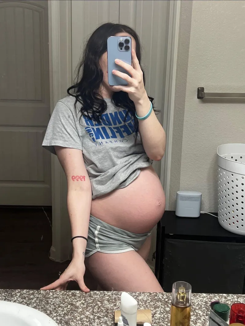 Thumbnail uncutliz's Inquiry: Seeking Support During Pregnancy in PregnantPetite
