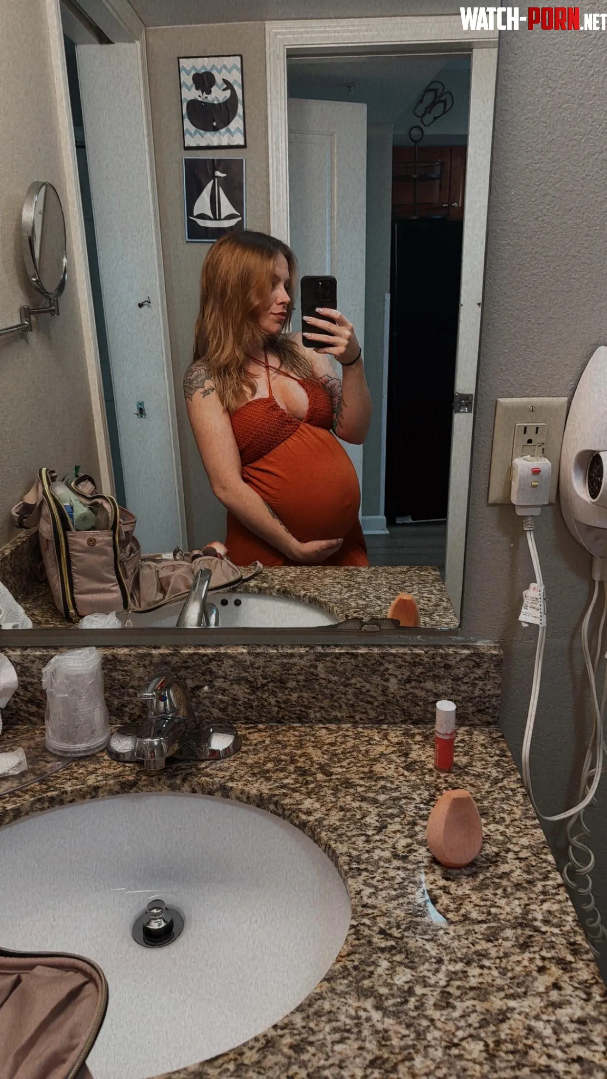 Would you take a pregnant woman like me out to dinner? by wildlymee