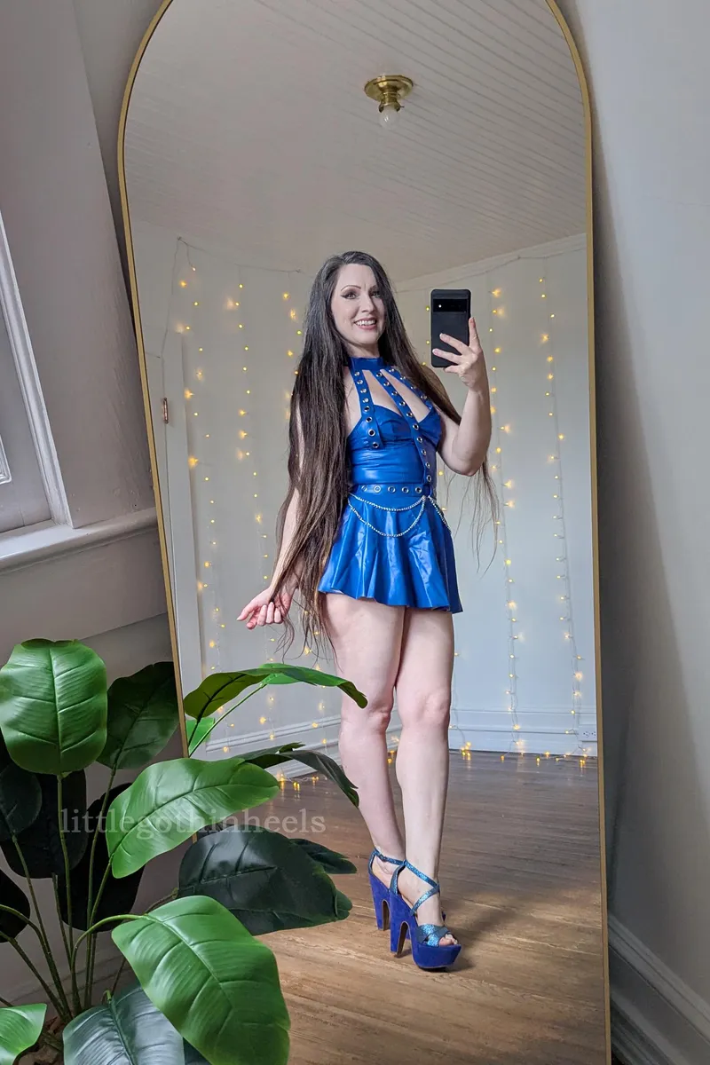 Thumbnail Embrace Short Girl Legs: A Delight from littlegothinheels