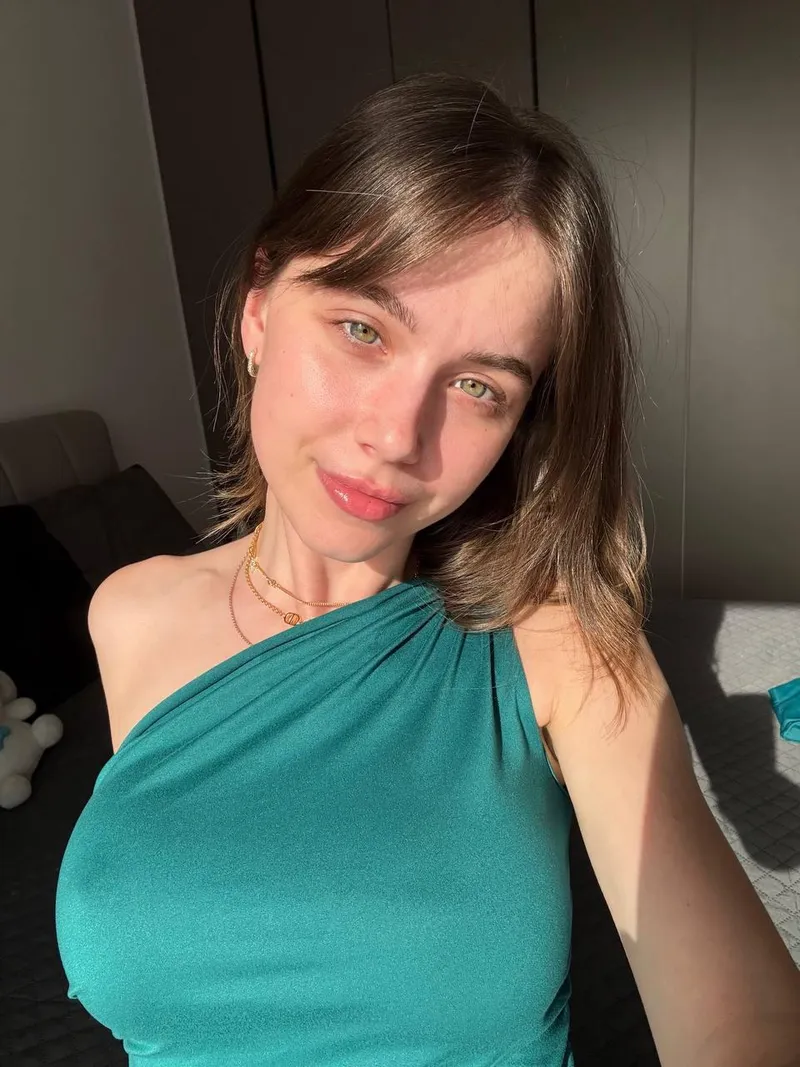 Thumbnail CelestialGoldJubilee's Braless Bliss: Embracing the Best Days