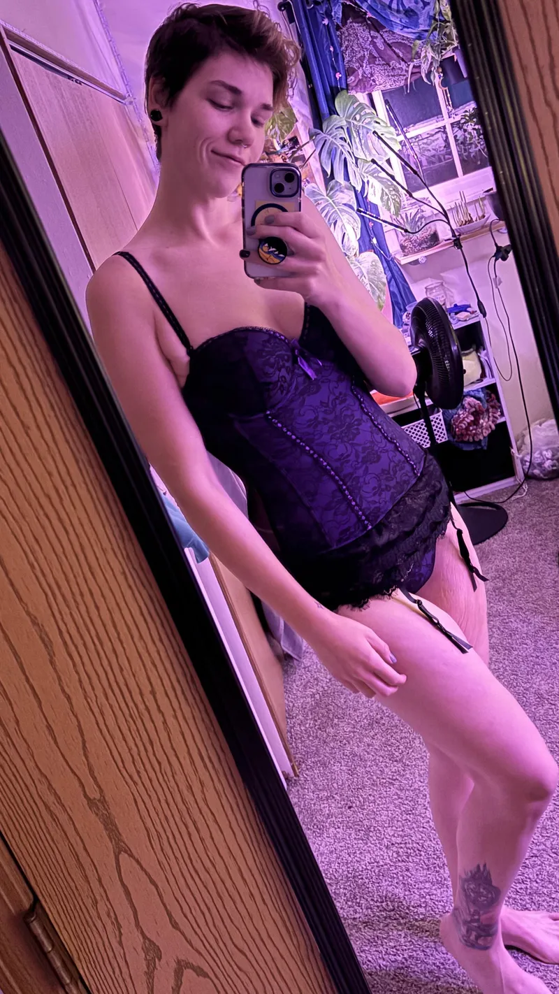 Thumbnail Short Hair, Long Legs by StephAf_01: A Stylish Look at Shorthairchicks