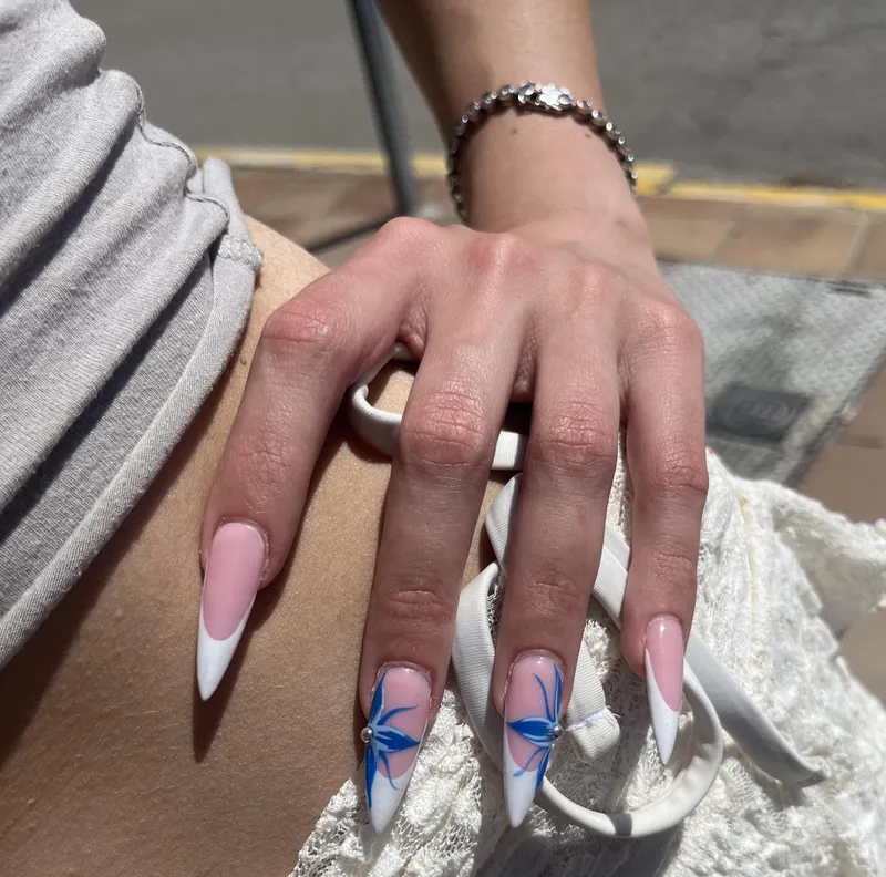 Thumbnail Admire Last Month's Nail Art - orvilina