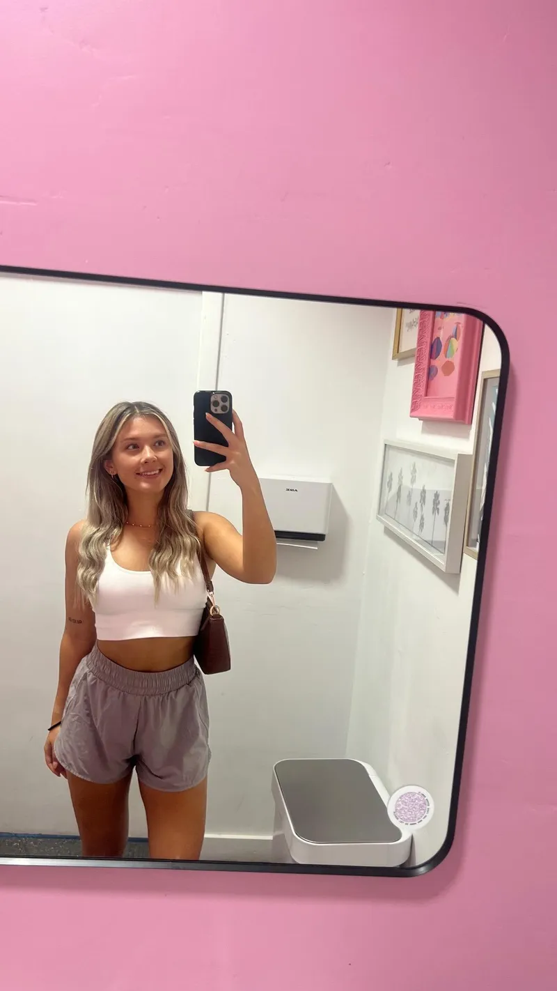Thumbnail Flaunting Midriff in a Croptop - Author: BrandeeKania | Category: croptopgirls
