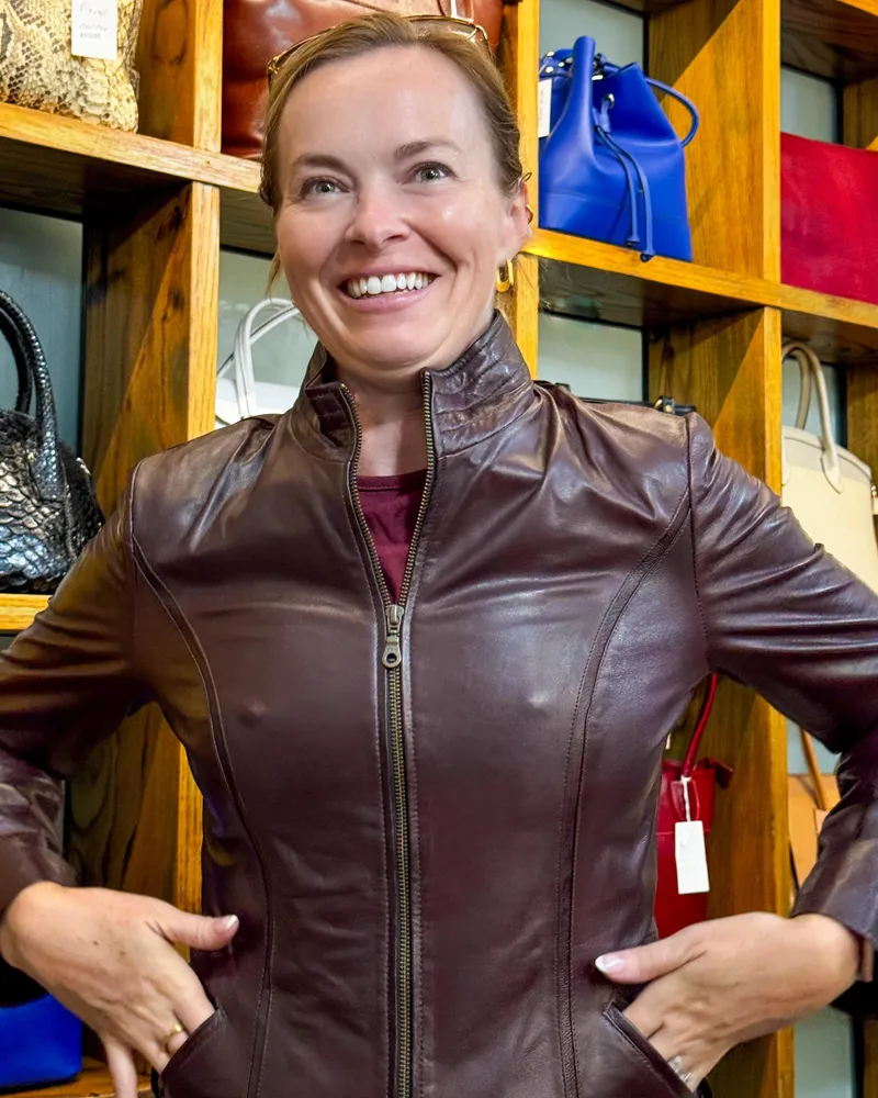 Thumbnail Kate_Monogamish's Jacket Saga Unveils Braless Leather Revelations