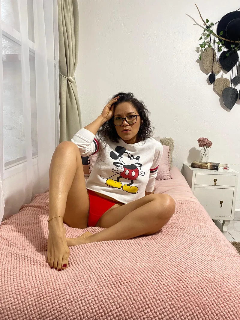 Thumbnail Feel Sexy Every Sunday with LolaLobaX - A Brunette's Confidence Boost