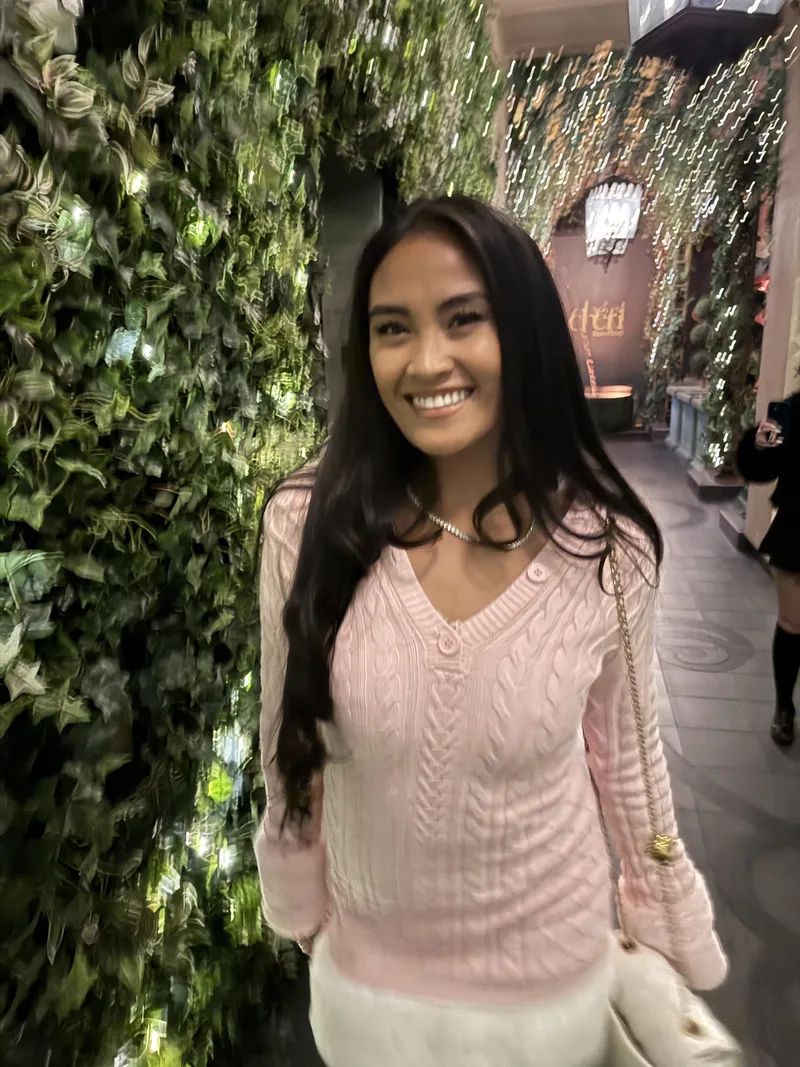 Thumbnail Surprising Dinner Plans Lead to an Exciting Night Out by sunshineonlyxo