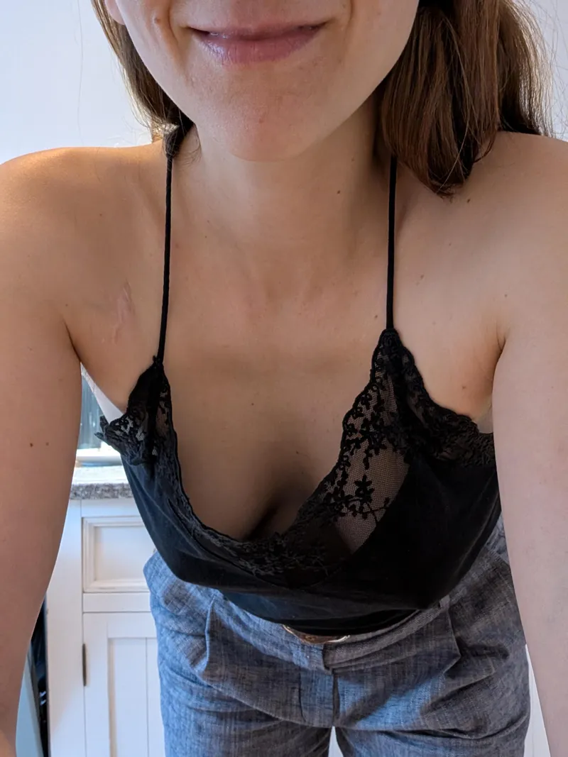 Thumbnail Pokishious Sneaks a Little Peak in Downblouse