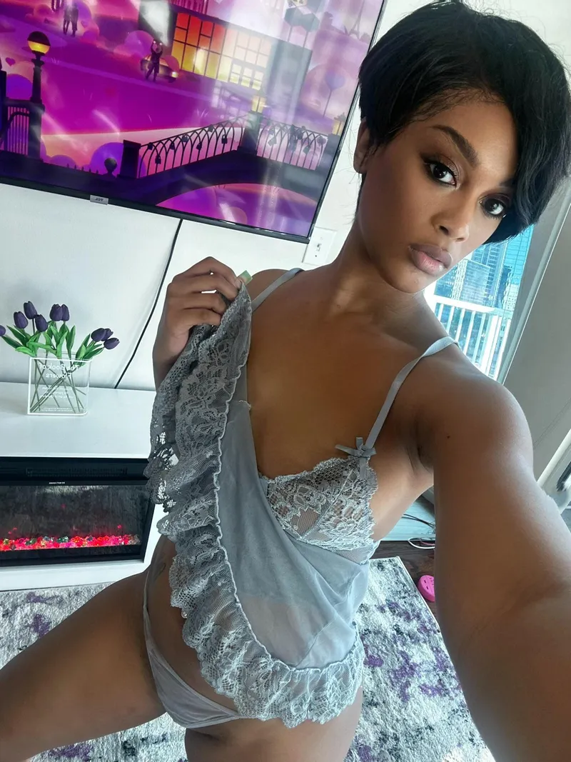 Thumbnail Discover Your Favorite Tightdress with Melodic_Network_8958