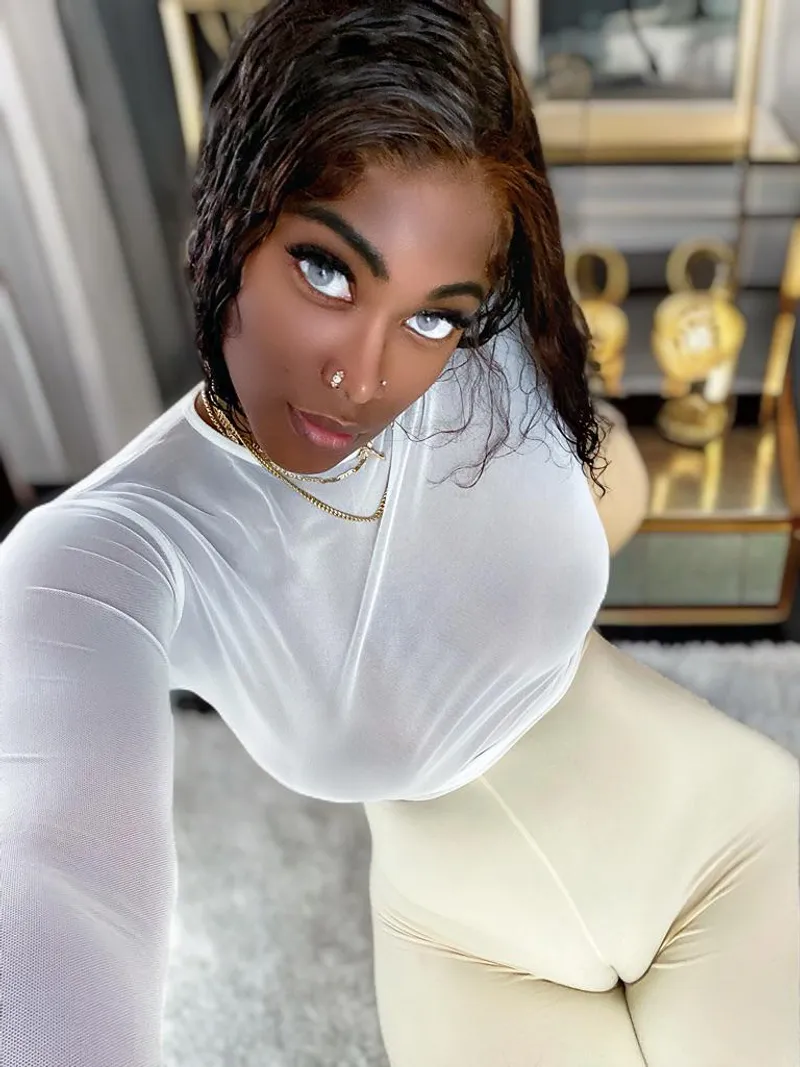 Thumbnail Kitchen-Visit3629: Bringing Smiles | SexyButNotPorn