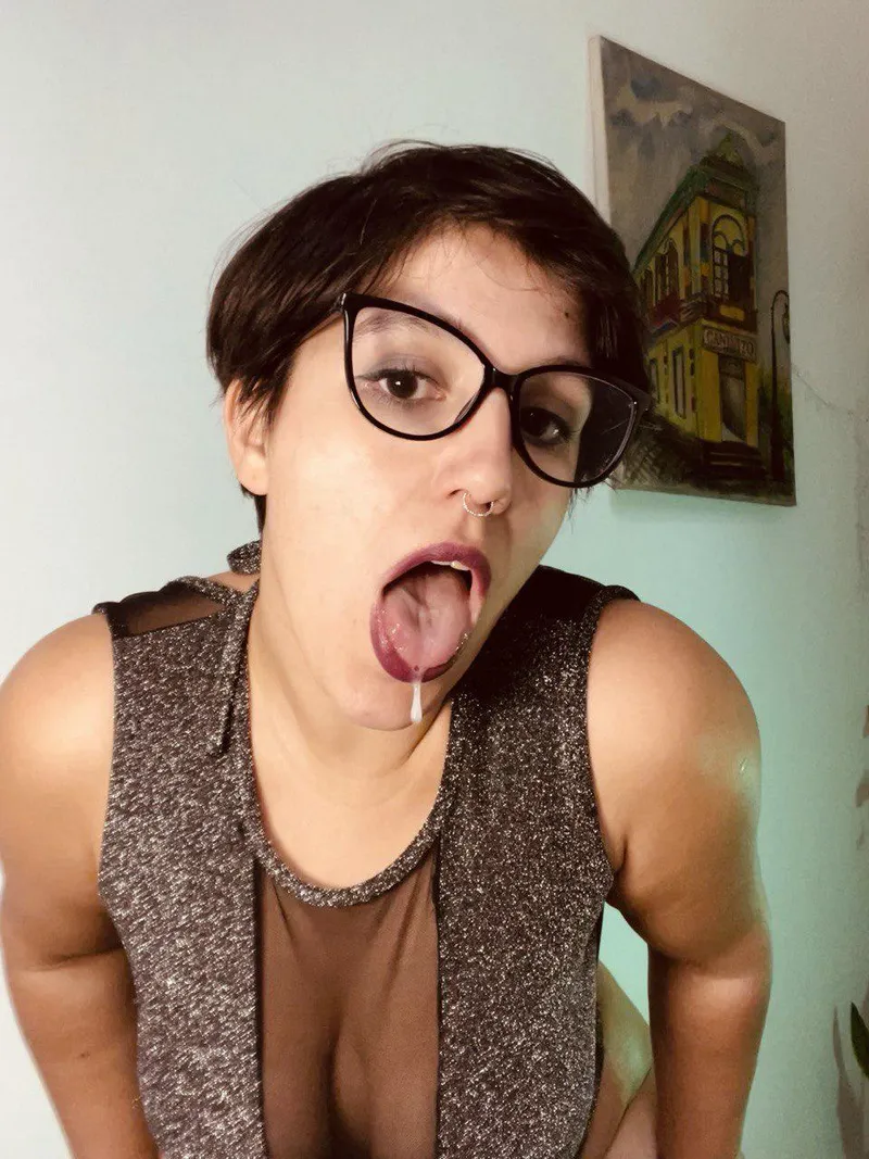 Thumbnail Delving into Spitfetish Fantasies with Inesitaax