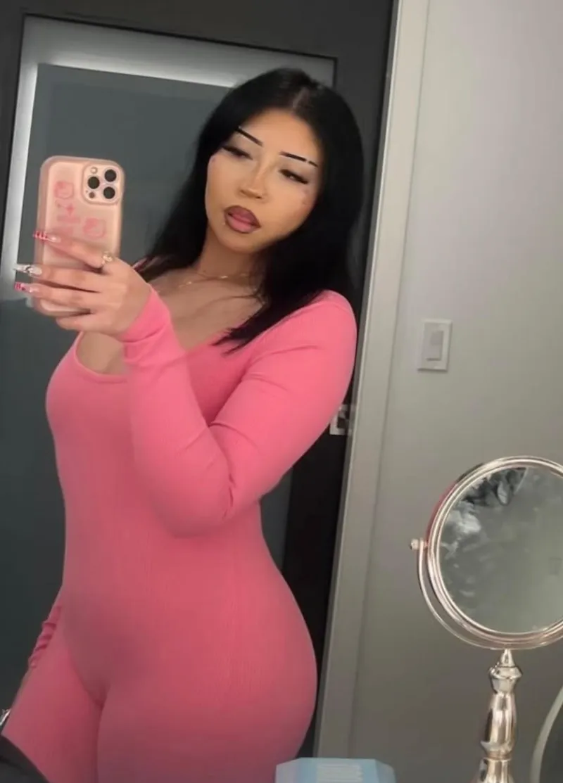 Thumbnail Irresistible Presence: CowPsychological3074's Allure by Latinas