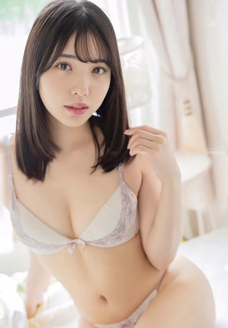 Thumbnail Discover Umi Shinonome's Gravure Artistry by KanzeBend