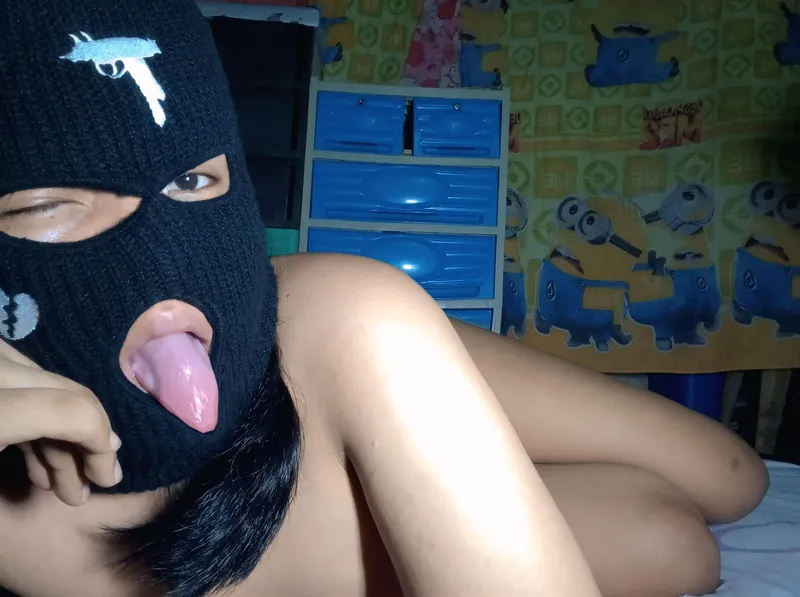 Thumbnail Zo3yk4te_liciousss' Provocative Request: Can I Lick You, Dad?