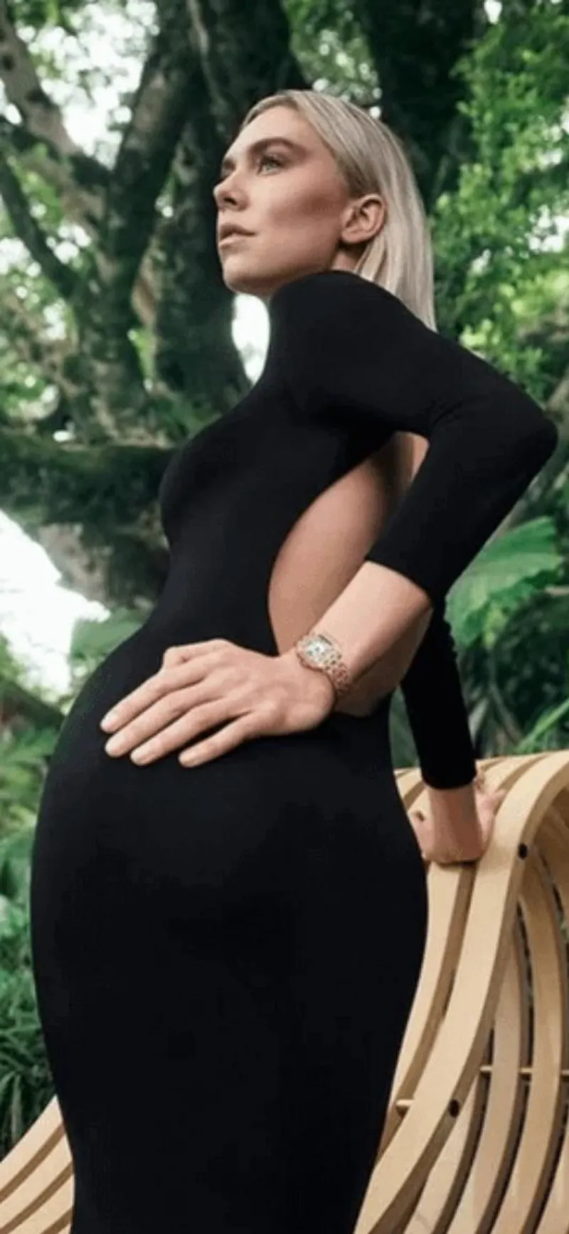 Thumbnail Vanessa Kirby: The Enigmatic Celebrity Figure | CelebrityButts