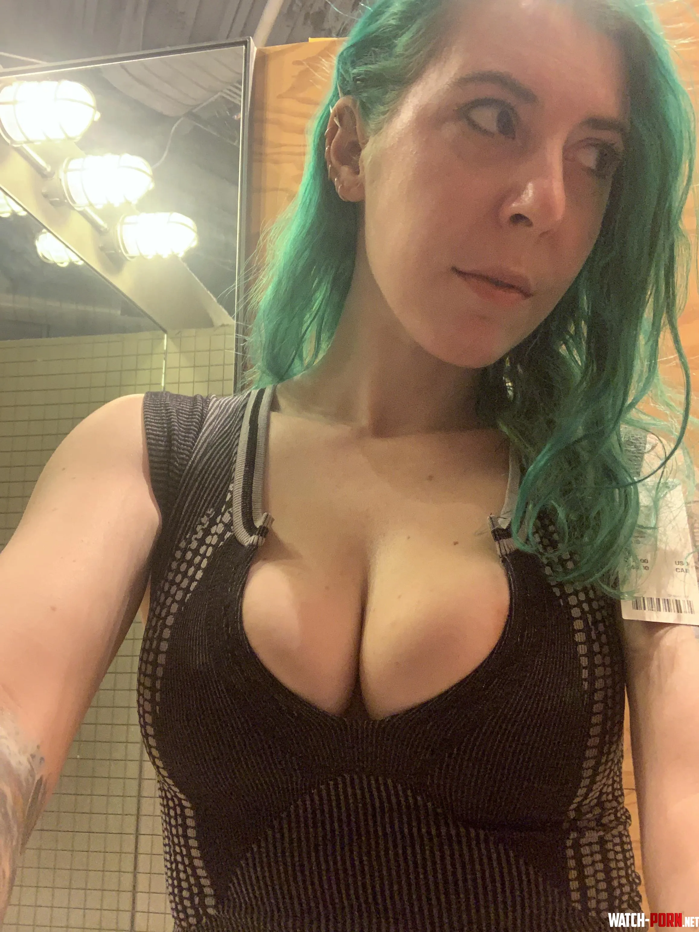 Perfect cleavage by sirenskiss3