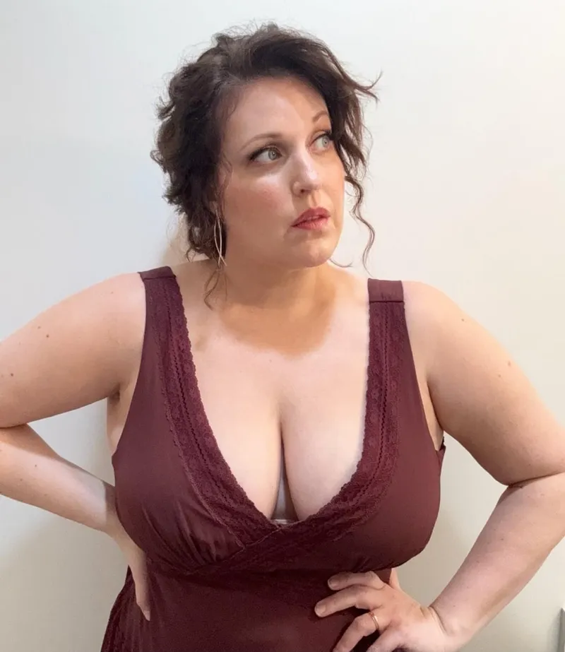 Thumbnail Allison Tolman: Spotlight on Celebswithbigtits by shard__bearer