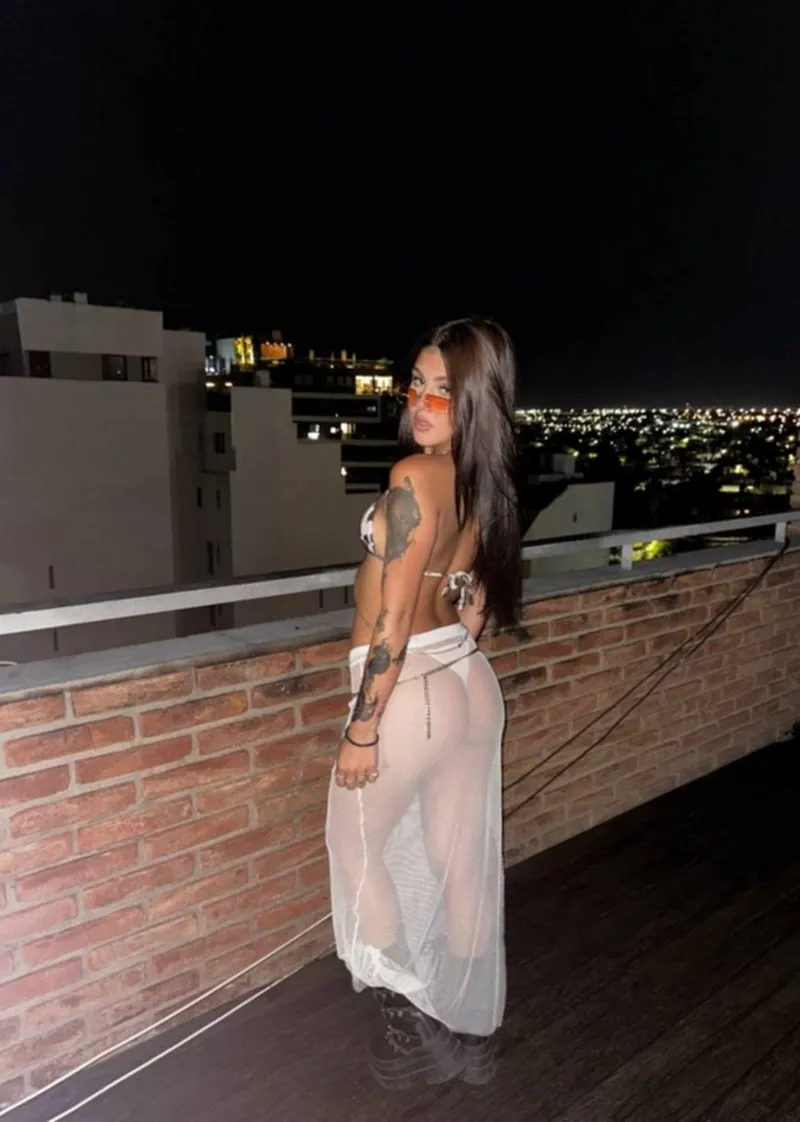 Thumbnail Fashion Dilemma: The Tight or Loose Debate | gijen3 | tightdresses