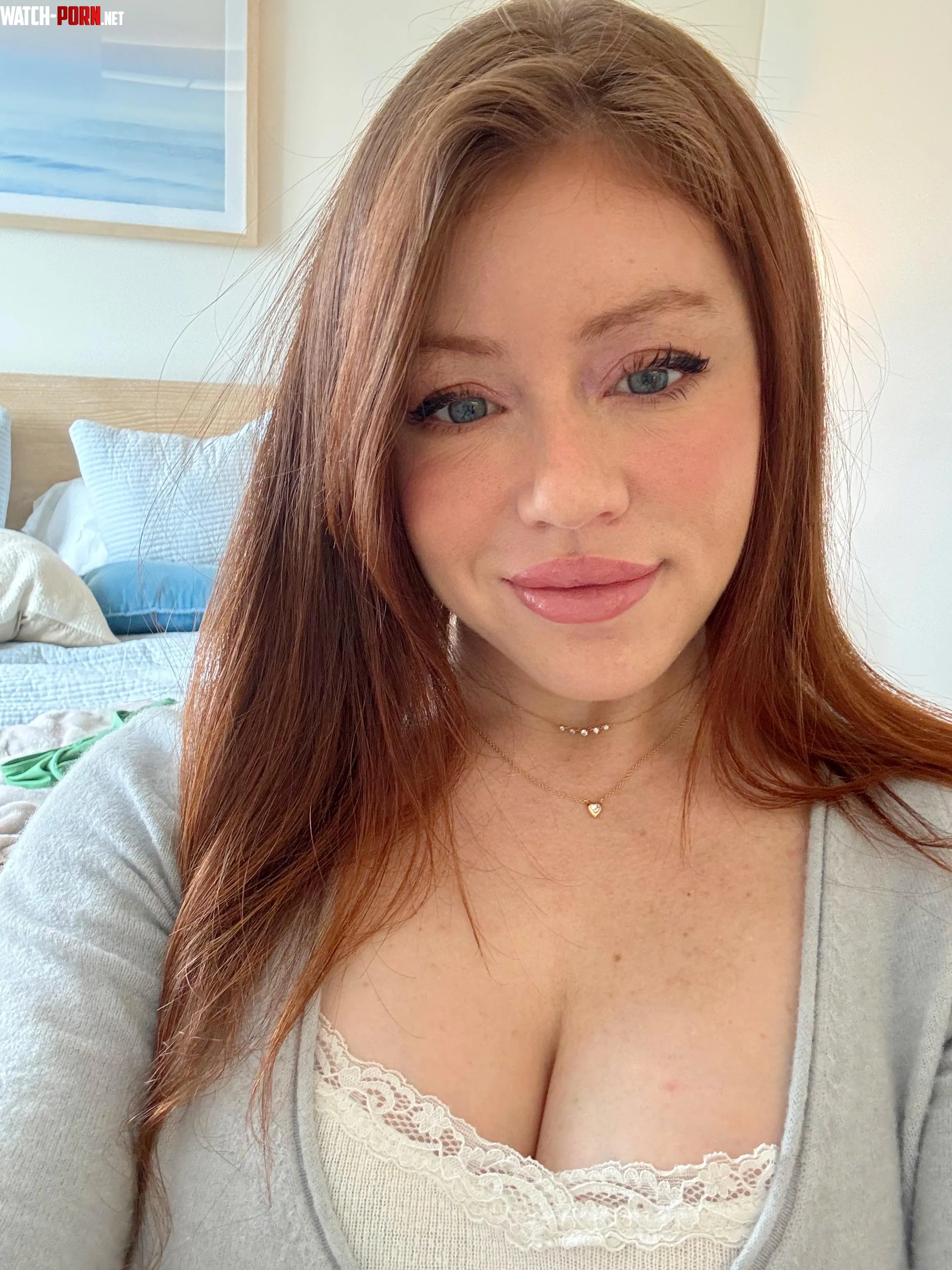 Just a peep of cleavage today 😋 by PhDprincess_