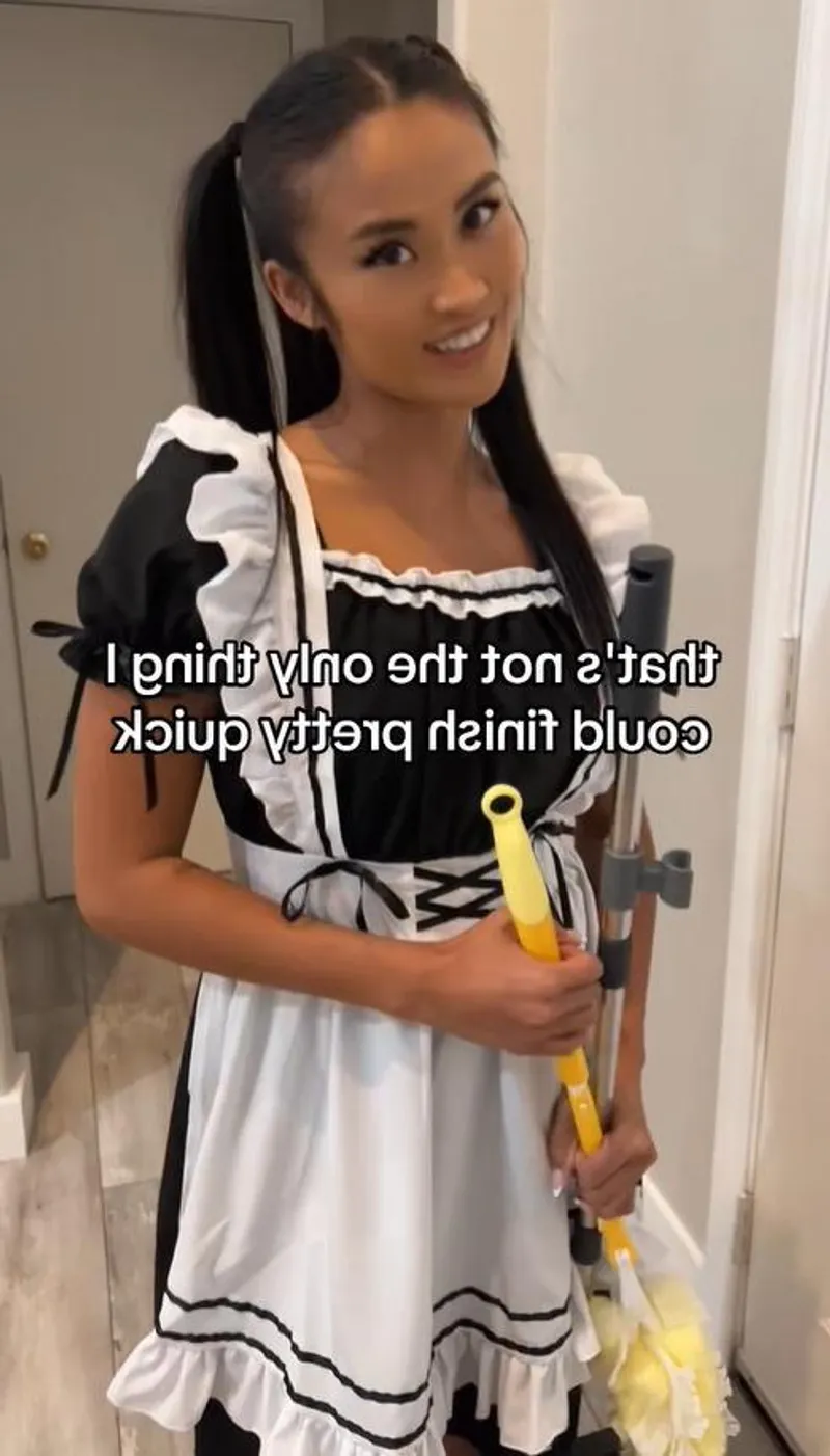 Thumbnail sunshinemaidxo's Offer: 'Can I clean next to you, boss?' | Frenchmaid