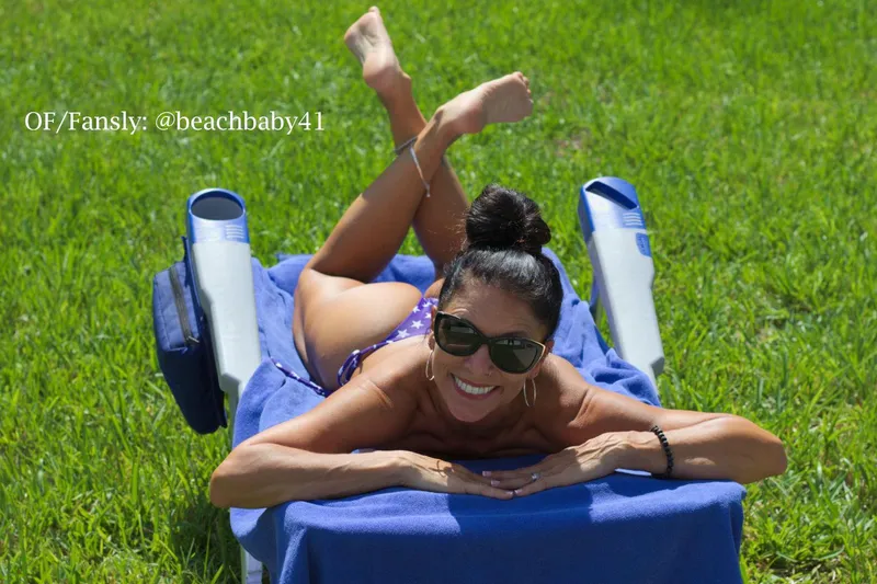 Thumbnail heyheyitsjessie44: Sun-Kissed Fantasy Awaits | onlyfanschicks